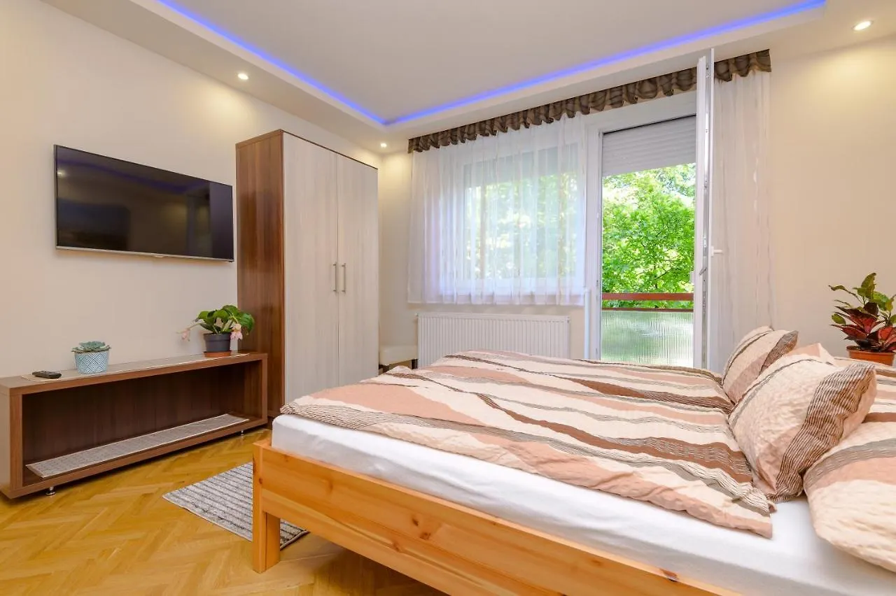 Illes Apartmanok I. Hajduszoboszlo